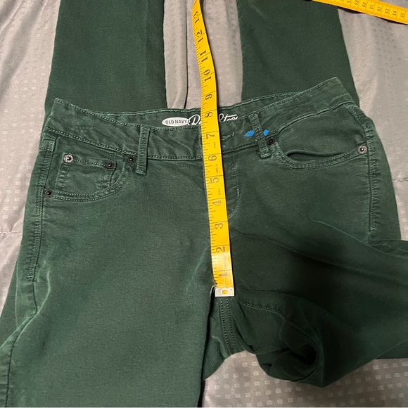 Old navy the rockstar green jeans size 4 paint marks - Picture 3 of 8
